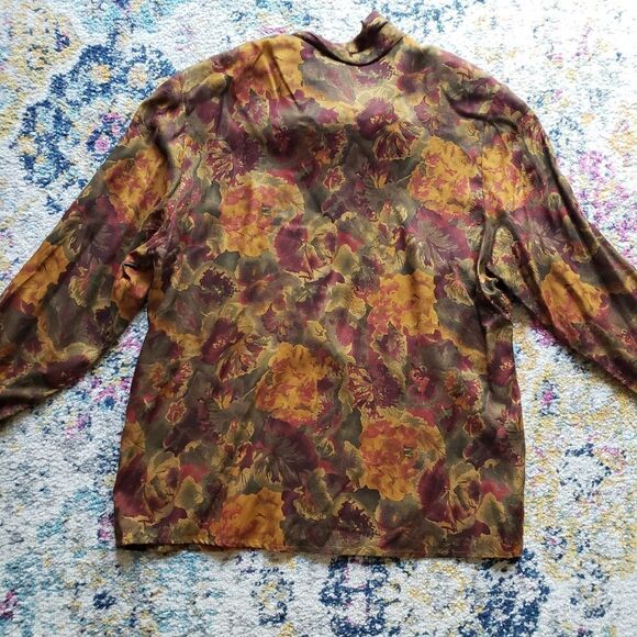 Vintage Evan Picone blouse. - Picture 7 of 16